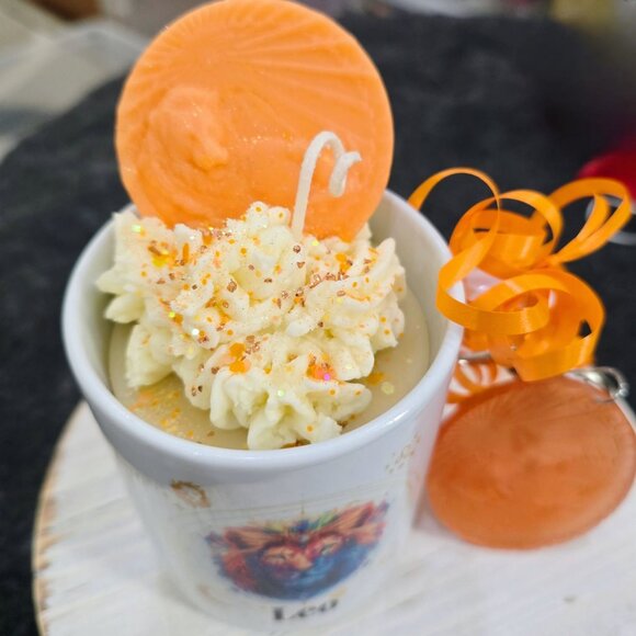 Leo Zodiac Candle Gift Set ✦ Scented Mug Candle + Handmade Resin Keychain NWT - Picture 6 of 6